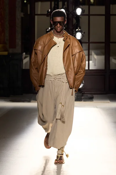 Look 8